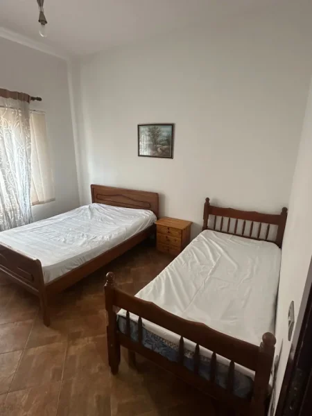 Tirane, jepet me qera apartament 1+1+Aneks Kati 2, 61 m² 330 € (Pran Bulevardit te ri)