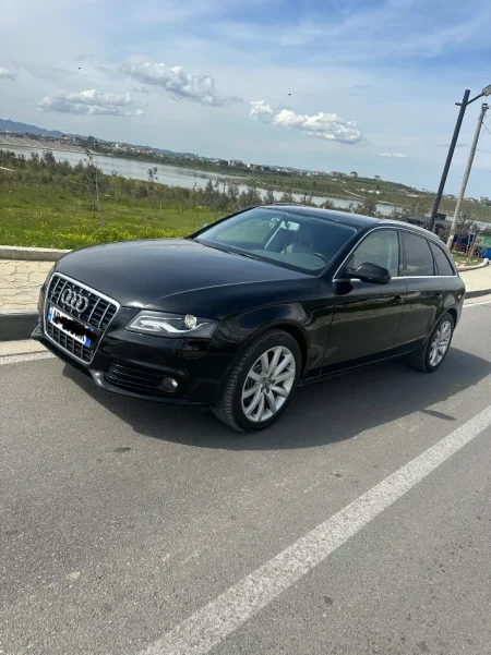 Tirane, shes makine , e zeze automatik 6.500 €