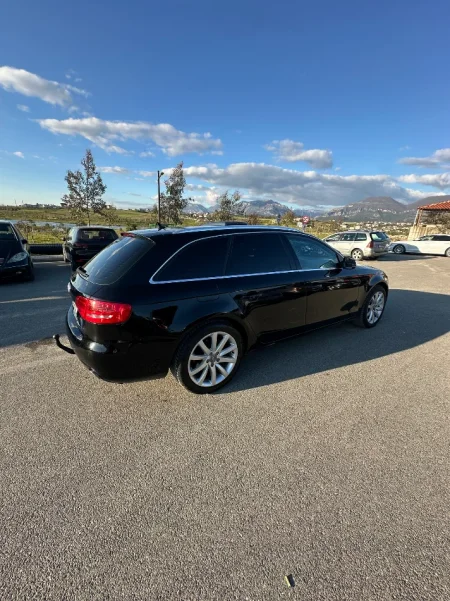 Tirane, shes makine , e zeze automatik 6.500 €
