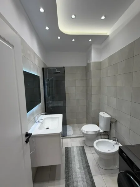 Tirane, shitet apartament 2+1 Kati 1, 104 m² 215.000.000 € (Kompleksi Golden Park)