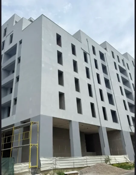 Tirane, apartament 2+1 Kati 5, 111 m² 172.000 € (Rruga Zhegu prane ish-burgu grave Ali Demi)