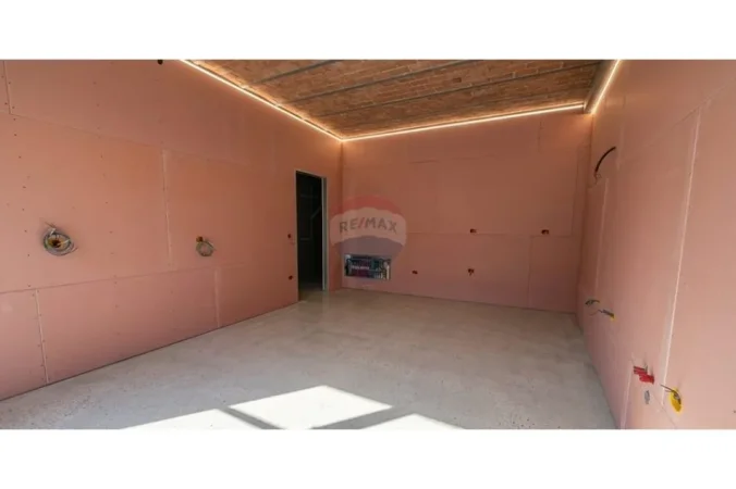 Tirane, shitet apartament duplex , 240 m² 525.801 € 