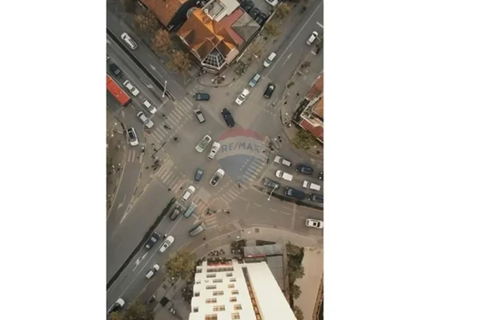 Tirane, shitet , 116 m² 255.000 € (Farmacia 10)
