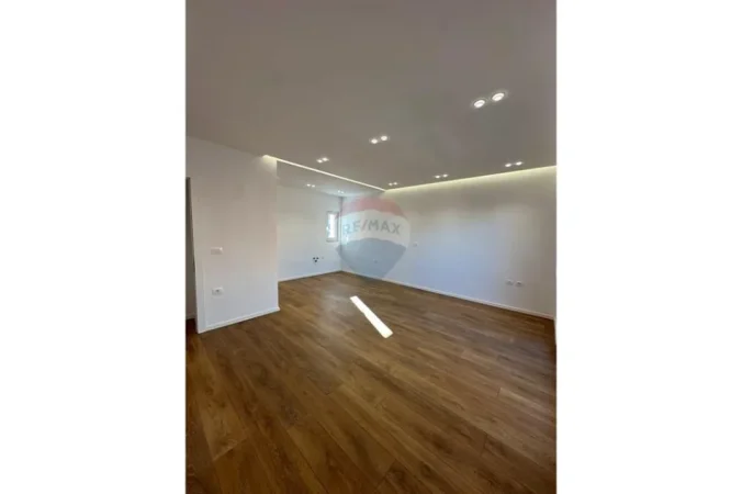 Tirane, shitet apartament , 75 m² 193.000 € 
