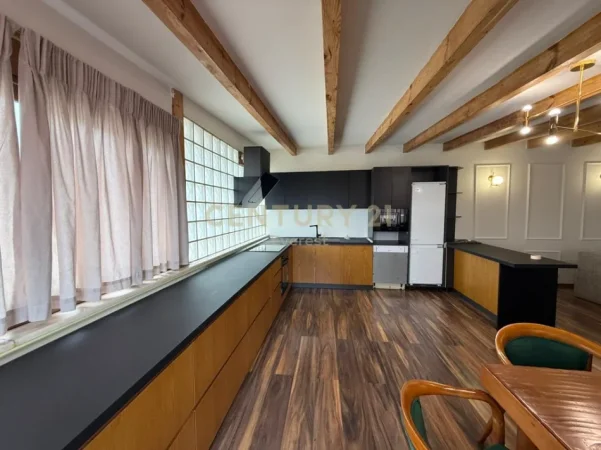 Tirane, jepet me qera apartament 1+1 Kati 9, 130 m² 800 € (kodra e diellit)