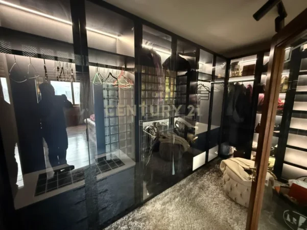 Tirane, jepet me qera apartament 1+1 Kati 9, 130 m² 800 € (kodra e diellit)