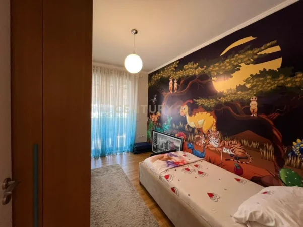 Tirane, shitet apartament 2+1+Ballkon Kati 7, 100 m² 210.000 € (astiri)