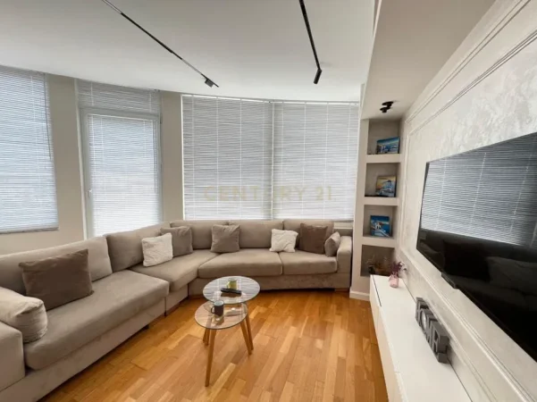 Tirane, shitet apartament 2+1+Ballkon Kati 7, 100 m² 210.000 € (astiri)
