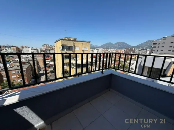 Tirane, jepet me qera apartament 1+1 Kati 8, 57 m² 600 € (sheshi avni rustemi)