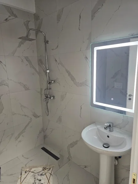 Tirane, jepet me qera apartament 1+1 Kati 6, 67 m² 530 € 