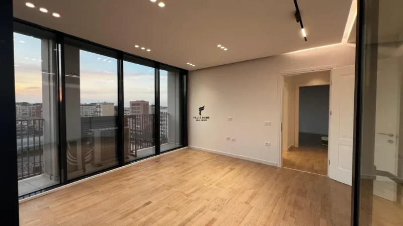 Tirane, jepet me qera zyre Kati 8, 130 m² 2.000 € (LAKE VIEW)