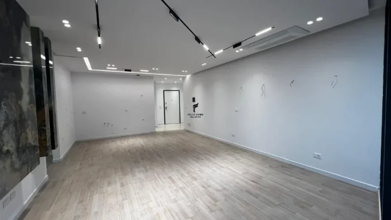 Tirane, jepet me qera zyre Kati 8, 130 m² 2.000 € (LAKE VIEW)