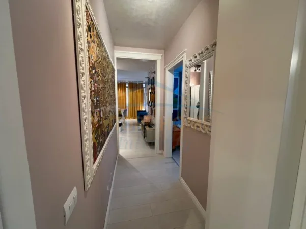 Shqiperi, jepet me qera apartament 2+1 Kati 2, 89 m² 1.100€ (Kopshti Zoologjik)