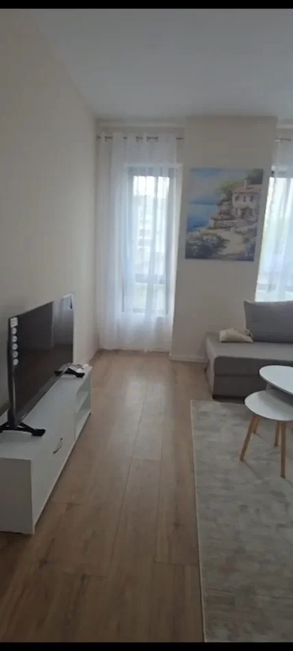 Tirane, jepet me qera apartament 2+1 Kati 2, 100 m² 550 € (Rruga 5 Maji)