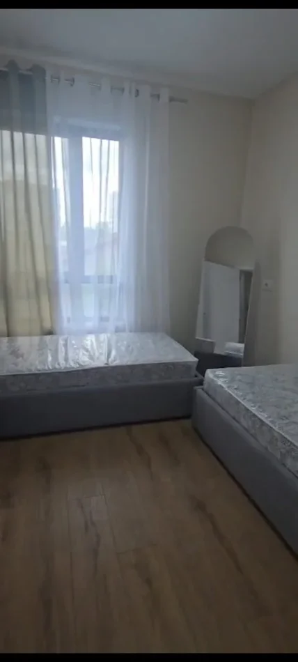 Tirane, jepet me qera apartament 2+1 Kati 2, 100 m² 550 € (Rruga 5 Maji)