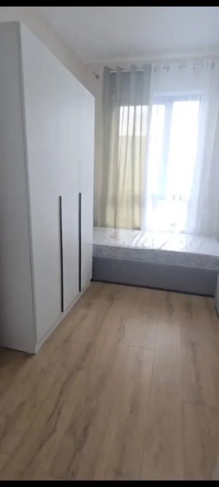 Tirane, jepet me qera apartament 2+1 Kati 2, 100 m² 550 € (Rruga 5 Maji)