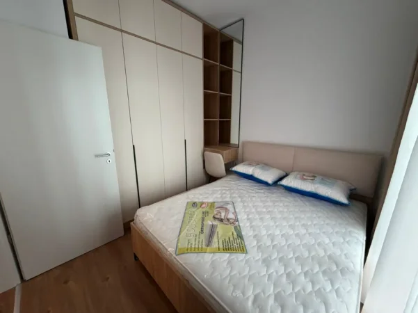 Tirane, jepet me qera apartament 1+1 Kati 6, (Ali Demi)