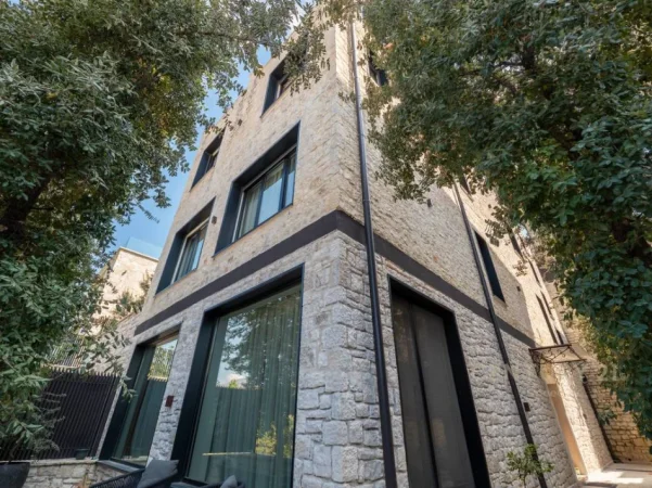 Tirane, shes apartament 4+1 Kati 4, 450 m² 1.450.000 € (Secret Garden Residence)