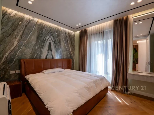 Tirane, shes apartament 4+1 Kati 4, 450 m² 1.450.000 € (Secret Garden Residence)