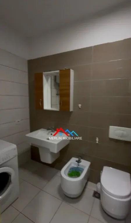 Shqiperi, jepet me qera apartament 2+1+Ballkon Kati 4, 78 m² 600 € (RRUGA IBRAHIM DERVISHI,KOMUNA E PARISIT)