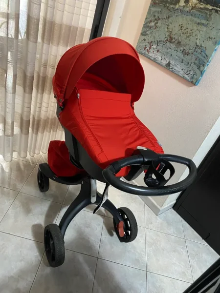 Tirane, shes Karroce Stokke V5 blere ne USA 450 €