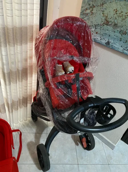 Tirane, shes Karroce Stokke V5 blere ne USA 450 €