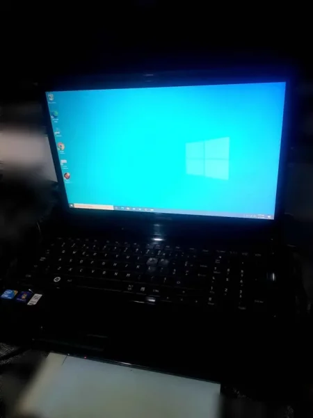 Lushnje, shes Laptop Laptop Toshiba Satellite L670 Intel Core i3 330M . 65 mij lek te vjetra ( lexoni te dhenat )