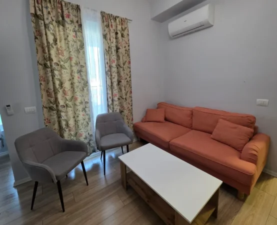 Tirane, jepet me qera apartament 1+1+Ballkon , 65 m² 450 € 