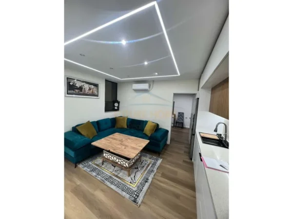 Tirane, shitet apartament 2+1 , 58 m² 