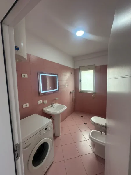 Tirane, shitet apartament 2+1 Kati 3, 93 m² 175.000 € (Kodra e Diellit)