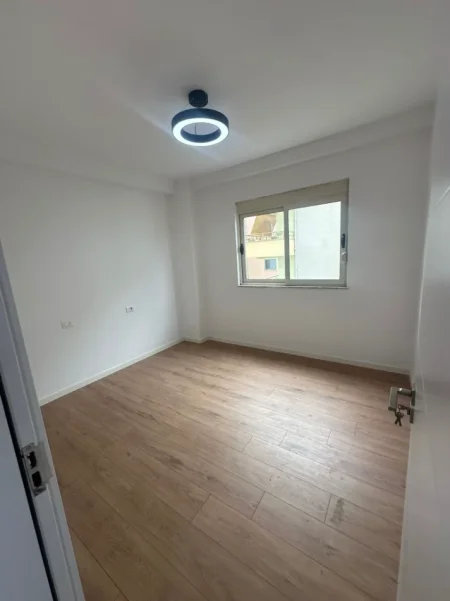 Tirane, shitet apartament 2+1 Kati 3, 93 m² 175.000 € (Kodra e Diellit)