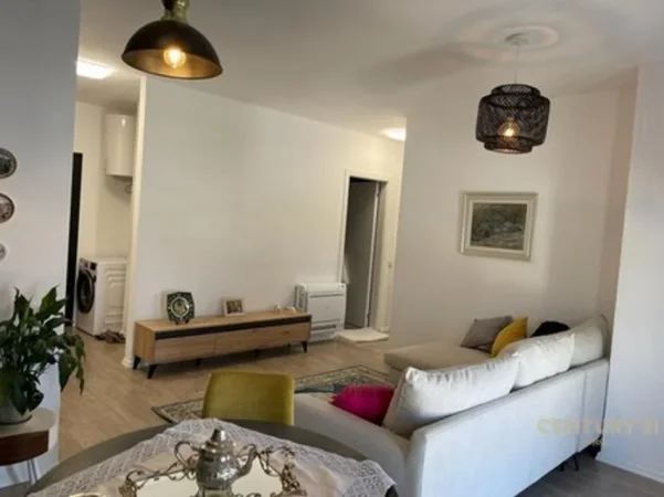Tirane, shes apartament 2+1 Kati 7, 87 m² 143.000 € (Univers City)