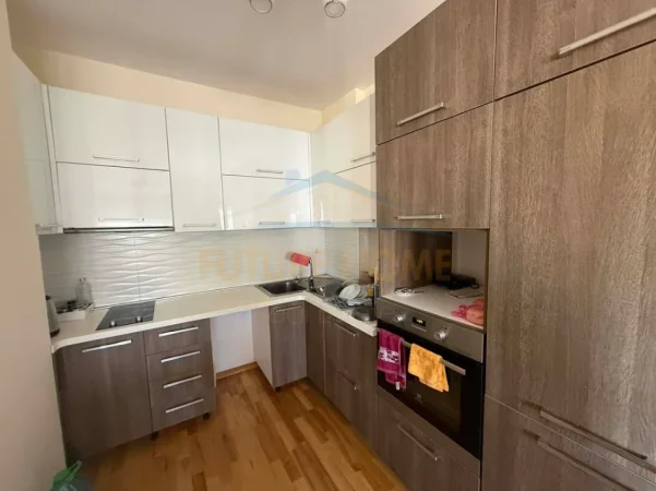 Tirane, shitet apartament 2+1+2+Ballkon Kati 6, 106 m² 164.000 € (Misto Mame)