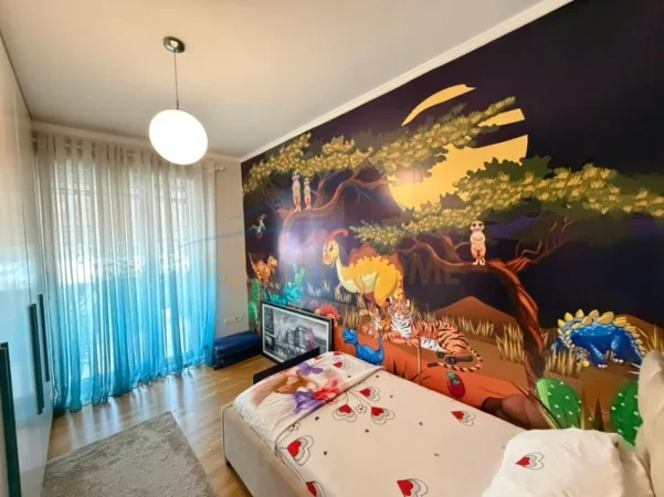 Tirane, shitet apartament 5+1 Kati 7, 88 m² 210.000 € 