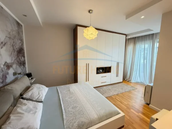 Tirane, shitet apartament 5+1 Kati 7, 88 m² 210.000 € 