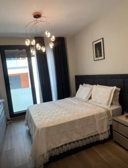 Tirane, jepet me qera apartament 2+1 Kati 2, 123 m² 1.500 € (TEG)