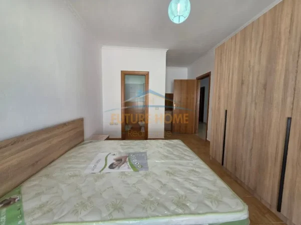 Tirane, jepet me qera apartament 2+1 Kati 7, 105 m² 400 € (Yzberisht)