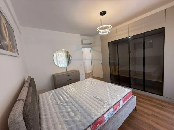 Tirane, jepet me qera apartament 2+1+2 Kati 5, 105 m² 750 € (OASIS RESIDENCE , Unaza e Re)
