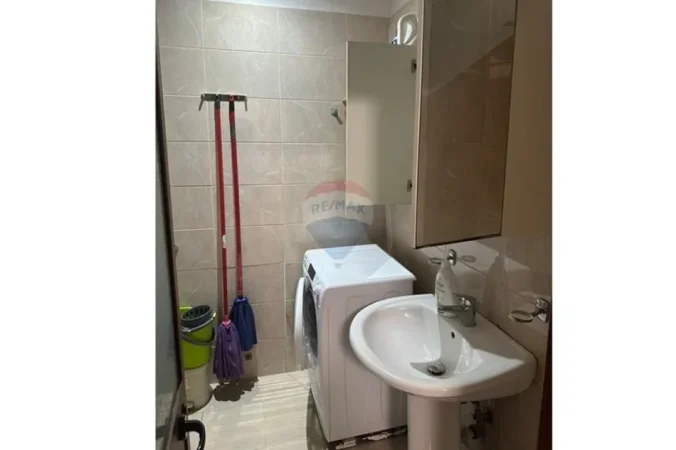 Tirane, jepet me qera apartament 1+1+Ballkon Kati 3, 60 m² 475 € (Kodra e Diellit Eleonora)