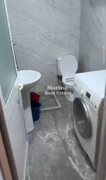 Tirane, jepet me qera apartament 1+1 Kati 2, 40 m² 320 € (Rruga Ferit Xhajko)