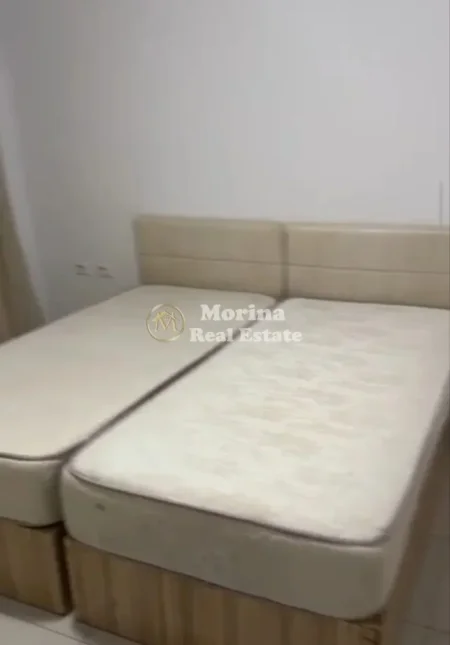 Tirane, jepet me qera apartament 1+1 Kati 2, 40 m² 320 € (Rruga Ferit Xhajko)