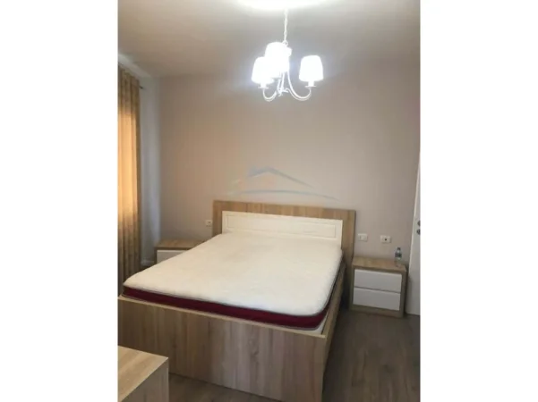 Tirane, jepet me qera apartament 2+1+2 Kati 3, 85 m² 500 € (ASTIR , Kompleksi Molla)
