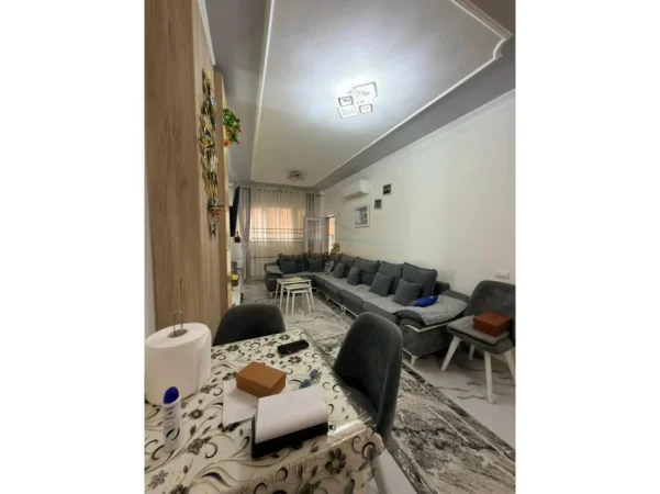 Tirane, shitet apartament 2+1 , 100 m² 115.000 € (Kamez)