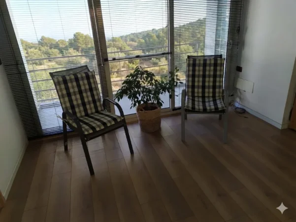 Tirane, jepet me qera zyre Kati 3, 80 m² 1.000 € (BLLOKU)