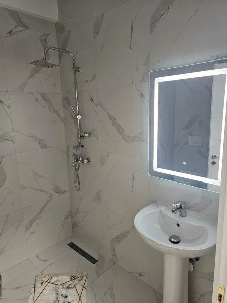 Tirane, jepet me qera apartament 1+1 Kati 6, 67 m² 530 € (Astir, Urban Gate)