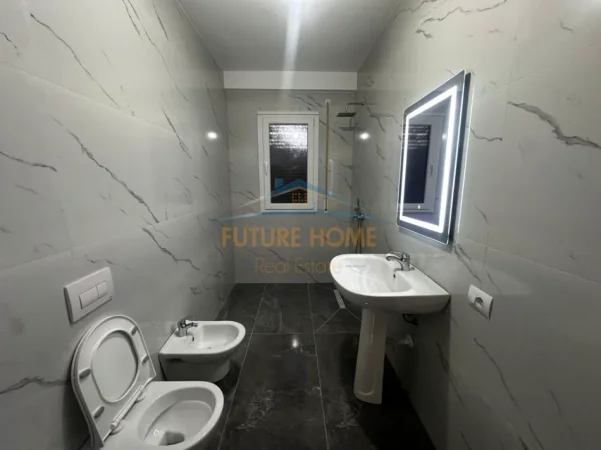 Tirane, jepet me qera apartament 2+1+Ballkon Kati 3, 103 m² 530 € (Color Splash)