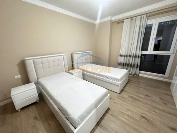 Tirane, jepet me qera apartament 2+1+Ballkon Kati 3, 103 m² 530 € (Color Splash)