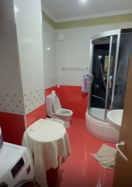 Tirane, shitet apartament 3+1+Ballkon Kati 5, 87 m² 160.000 € 