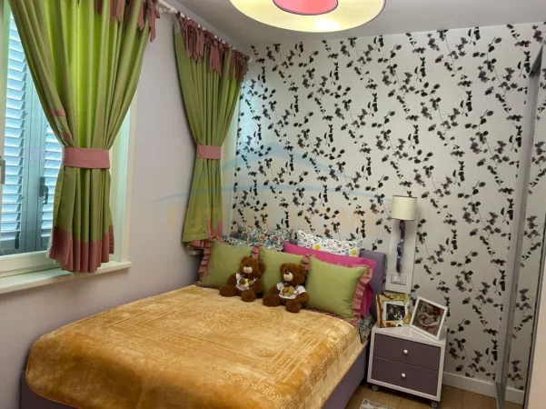 Tirane, shitet apartament 3+1+3+2 GARAZHE Kati 3, 167 m² 520.000 € (KODRA E DIELLIT 1)