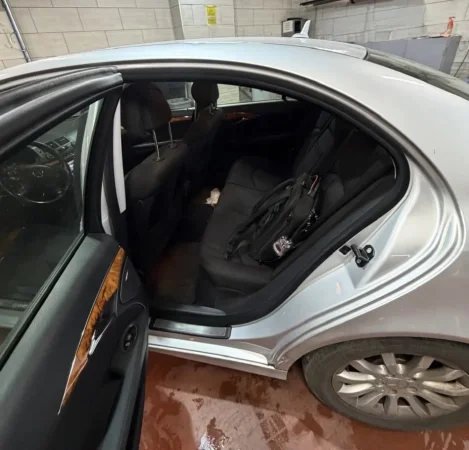 Tirane, shes makine Benz Mercedes E class Blere ne gjermani Nafte, gri metalizato automatik Kondicioner 305.000 km 6000 € i diskutueshem